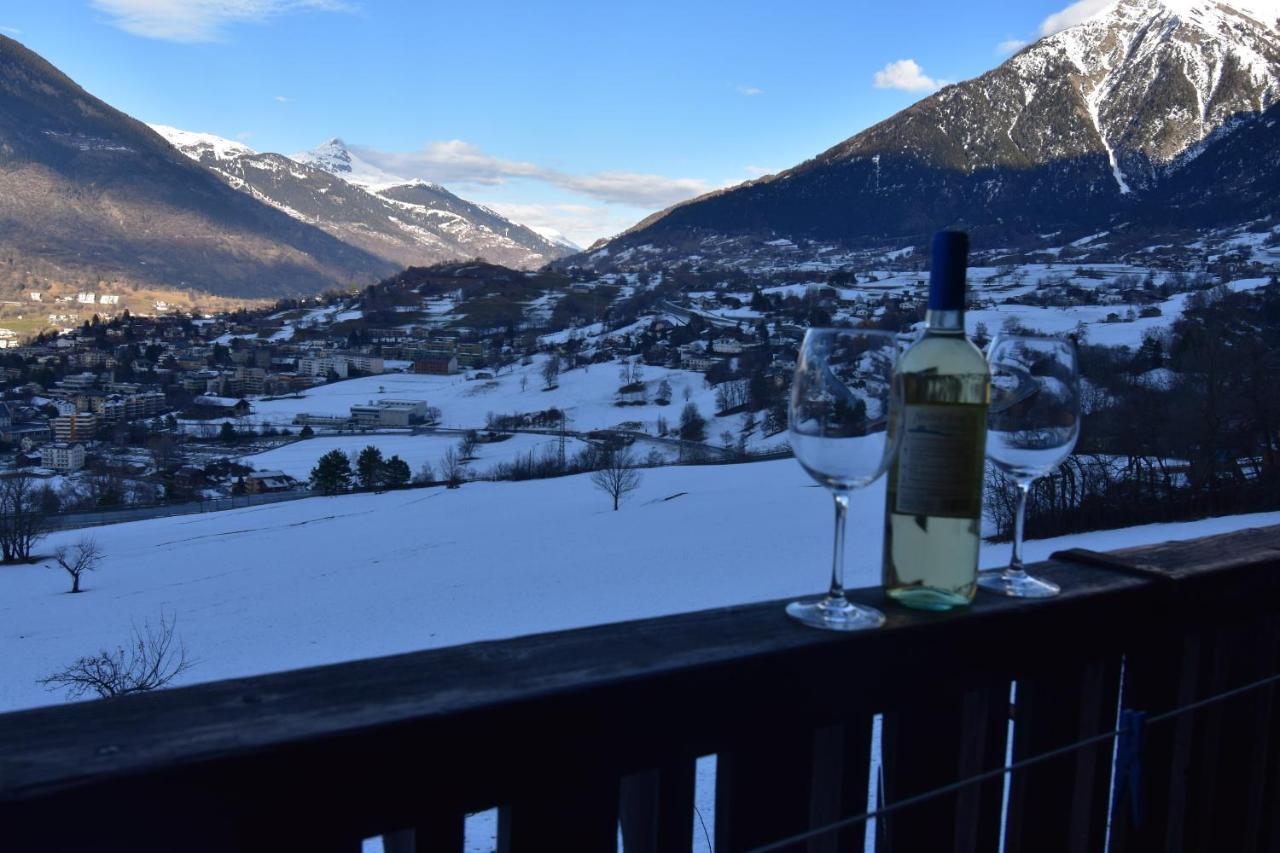 Cosy Chalet In Brig-Glis Bagian luar foto